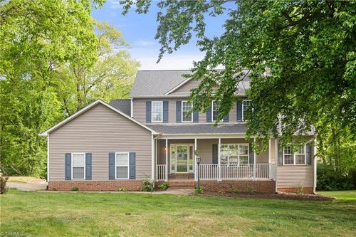 215 Brittany Rd, Rural Hall, NC, 27045-9368 | Card Image