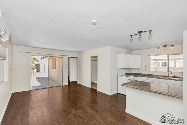 13466 E 47 Th St, House other with 2 bedrooms, 1 bathrooms and 1 parking in Yuma AZ | Image 5