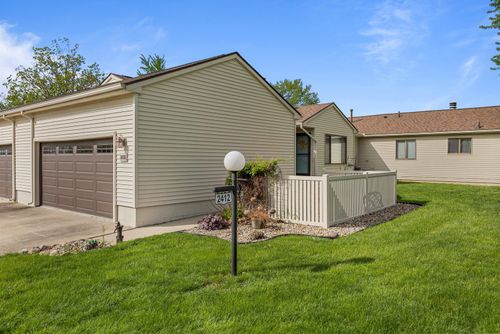 2412-2412 Heritage Dr, Champaign, IL, 61822-7304 | Card Image