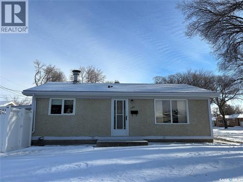 1187 Currie Cres, Moose Jaw, SK, S6H5M9 | Card Image