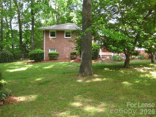 3100 Greenwood Park Cir, Albemarle, NC, 28001-8537 | Card Image