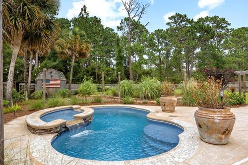 6714 Indian St, Navarre, FL, 32566-8206 | Card Image