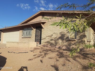 1502 W Shangri La Road, Home with 4 bedrooms, 2 bathrooms and null parking in Phoenix AZ | Image 3