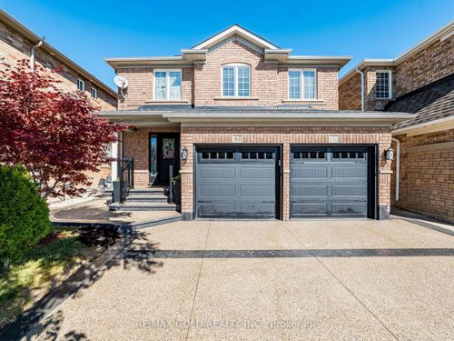 43 Sunnyview Rd, Brampton, ON, L7A3E4 | Card Image