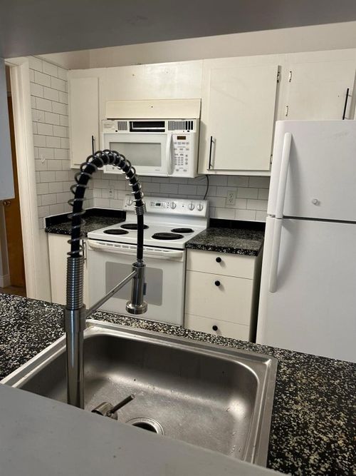 102-400 N Riverside Dr, Pompano Beach, FL, 33062-5005 | Card Image