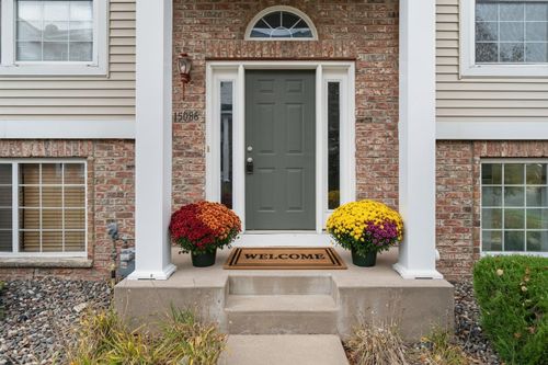 15086 Farnham Ave N, Hugo, MN, 55038-9003 | Card Image