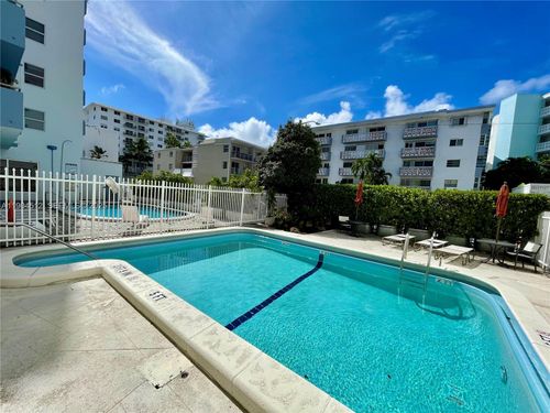 apt-2b-1670 Bay Rd, Miami Beach, FL, 33139-2137 | Card Image