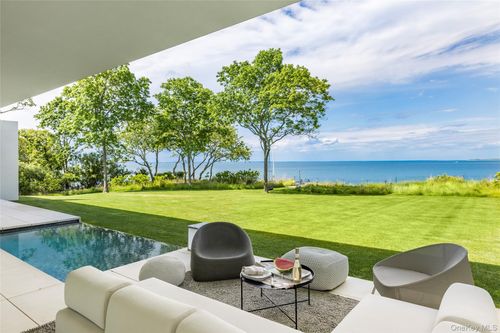 20 & 22 Hedges Banks Drive, East Hampton, NY, 11937 | Card Image