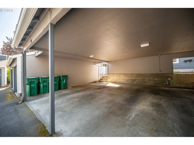 5582 Sw Murray Blvd, Condo with 2 bedrooms, 1 bathrooms and null parking in Beaverton OR | Image 17