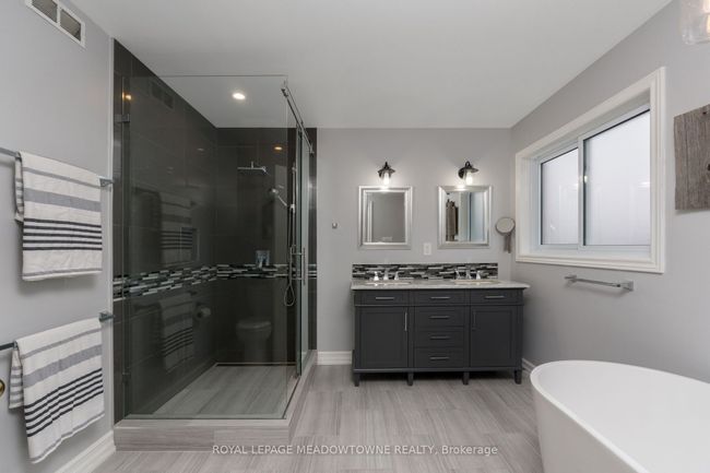206 Eaton St, House other with 5 bedrooms, 4 bathrooms and 2 parking in Georgetown ON | Image 20