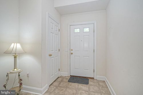 604 Cinnaminson St, RIVERTON, NJ, 08077-1424 | Card Image