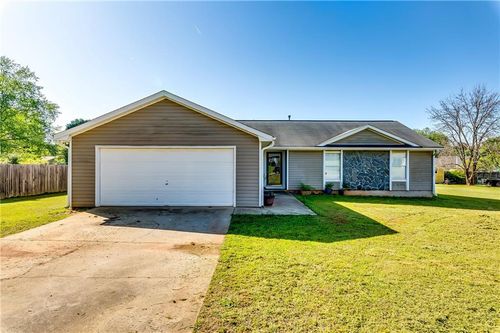 2582 Rosecommons Dr, Hampton, GA, 30228-1680 | Card Image