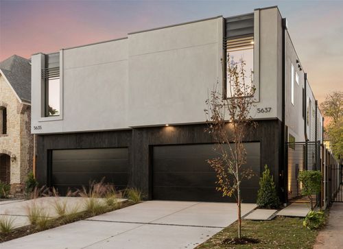 5635 Matalee Ave, Dallas, TX, 75206-5327 | Card Image