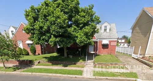 121 Dorothy St, Carteret, NJ, 07008-1344 | Card Image