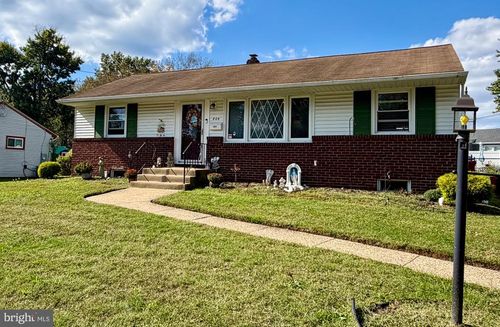 804 Burbank Dr, SOMERDALE, NJ, 08083-1912 | Card Image