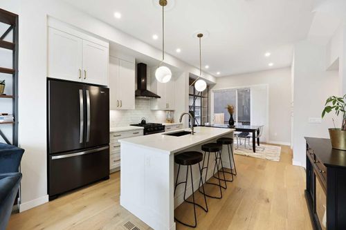 4929 20 St Sw, Calgary, AB, T2T5A4 | Card Image