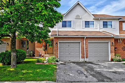 304 Maciver Blvd, Condo with 3 bedrooms, 3 bathrooms and 2 parking in Newmarket ON | Image 1