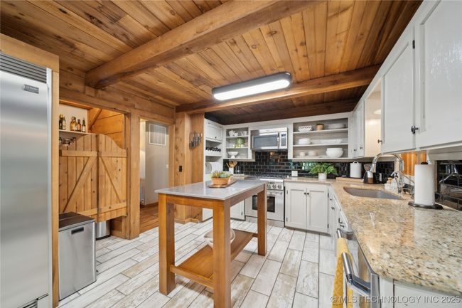 20119 E Willis Rd, House other with 3 bedrooms, 3 bathrooms and null parking in Tahlequah OK | Image 34