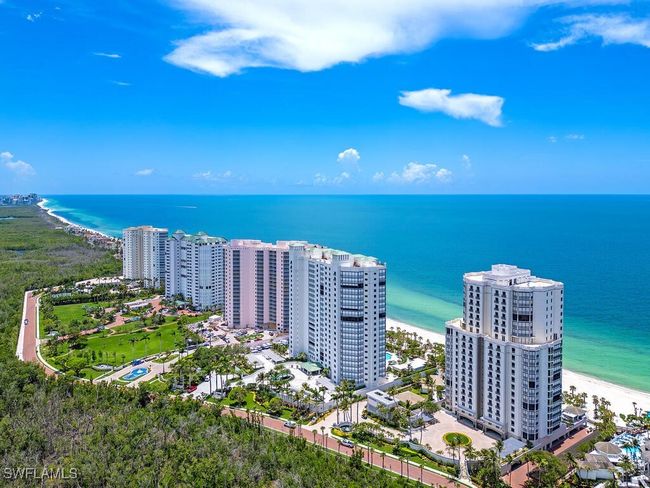 Aerial view of expansive beach | Image 33