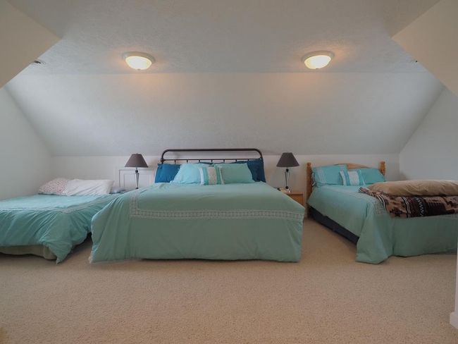 19 Lone Oak Ct, House other with 4 bedrooms, 4 bathrooms and 2 parking in Laurel Fork VA | Image 47
