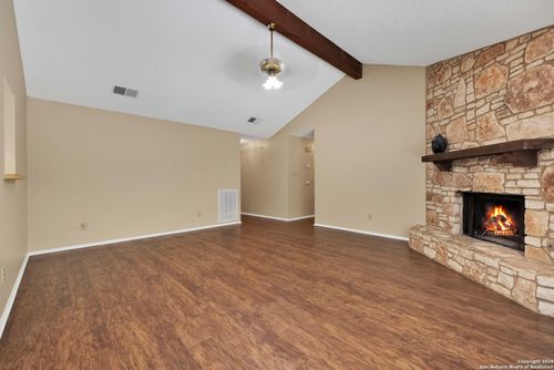 6427 Ridge Place St, San Antonio, TX, 78250-4038 | Card Image