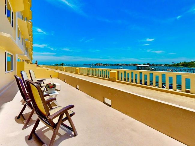 APT-114C - 100 Bluff View Dr, Condo with 2 bedrooms, 2 bathrooms and null parking in BELLEAIR BLUFFS FL | Image 25