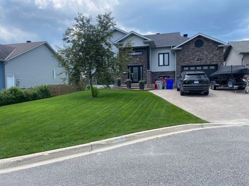 85 Diamond Crt, Timmins, ON, P4R1N6 | Card Image