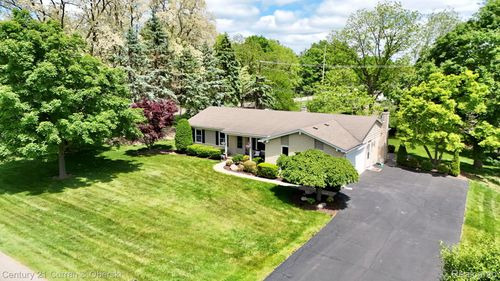22356 Connemara Dr, Northville, MI, 48167-2807 | Card Image