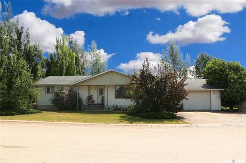 304 Rosher St, Colonsay, SK, S0K4T1 | Card Image
