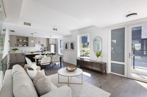 6829 Cambie St, Vancouver, BC, V6P0M4 | Card Image