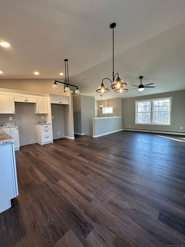 298 Norwich Rd, House other with 3 bedrooms, 1 bathrooms and null parking in Plainfield CT | Image 4