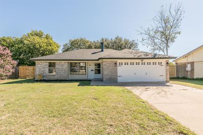 6704 Johnnie Court, House other with 3 bedrooms, 2 bathrooms and null parking in Watauga TX | Image 1