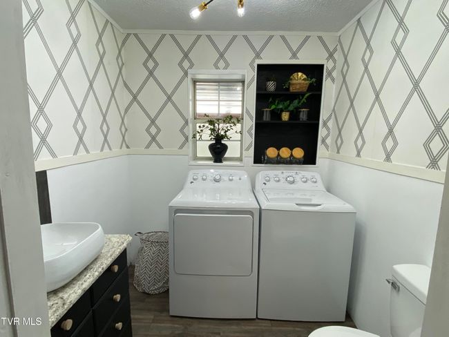 Laundry / Half Bath | Image 5