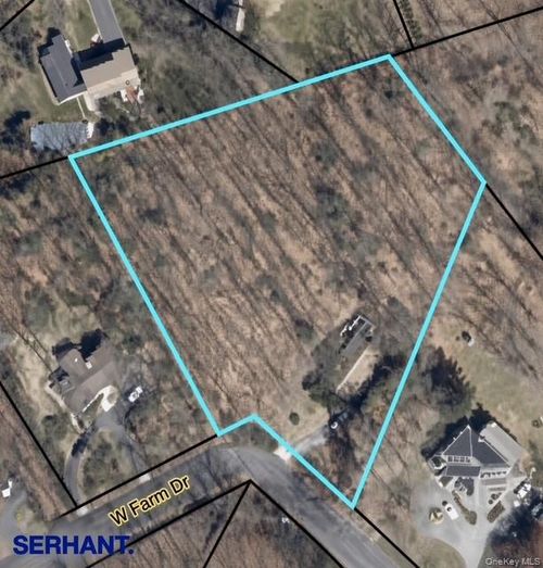107 W Farm Drive, Huntington, NY, 11747 | Card Image