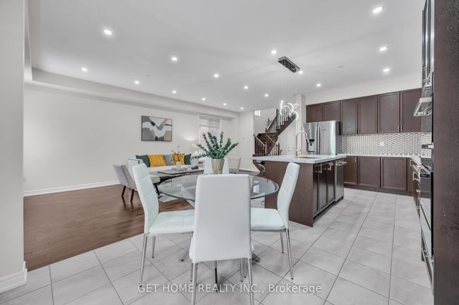 18 Germain Cir, House attached with 5 bedrooms, 4 bathrooms and 1 parking in Brampton ON | Image 5