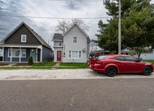 112 Vine St, Gas City, IN, 46933-1043 | Card Image
