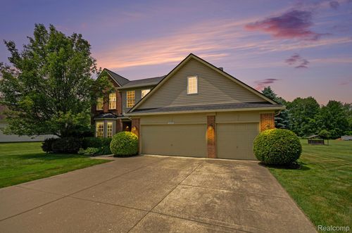 15740 Aspen Dr, Romulus, MI, 48174-4741 | Card Image