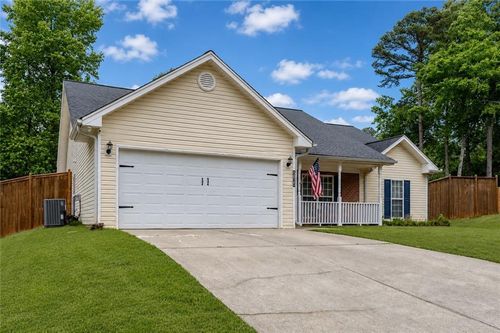 5825 April Dr, Buford, GA, 30518-8423 | Card Image