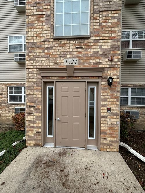 1b-1524 W Sand Bar Court, Round Lake, IL, 60073 | Card Image