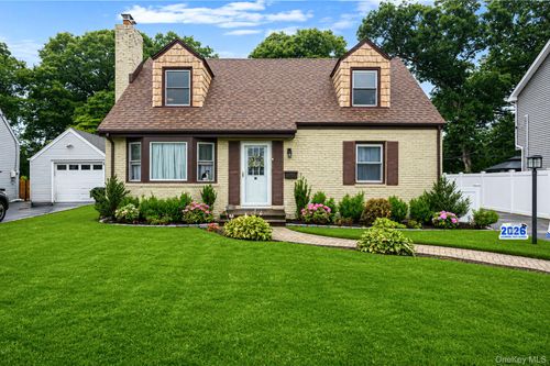 63 Lewis Rd, Merrick, NY, 11566-2310 | Card Image