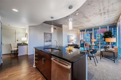 2008 - 891 14th Street, Condo with 2 bedrooms, 2 bathrooms and 1 parking in Denver CO | Image 3