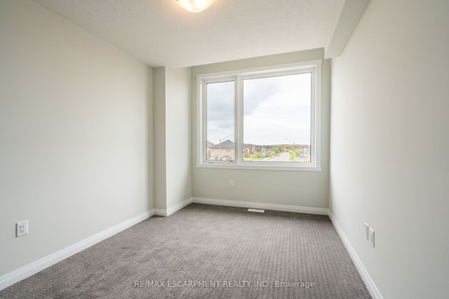 189 Lormont Blvd, House attached with 3 bedrooms, 3 bathrooms and 1 parking in Stoney Creek ON | Image 21