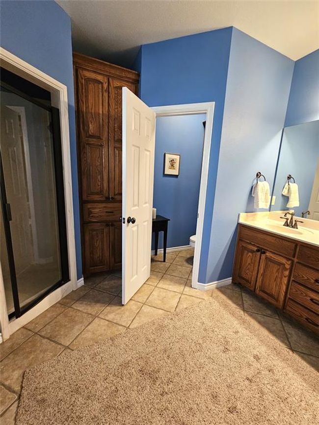 15091 Brookstone Drive, For Sale in Flint Zoocasa