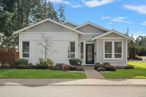 2251 Frost Ave, Sidney, BC, V8L1P7 | Card Image