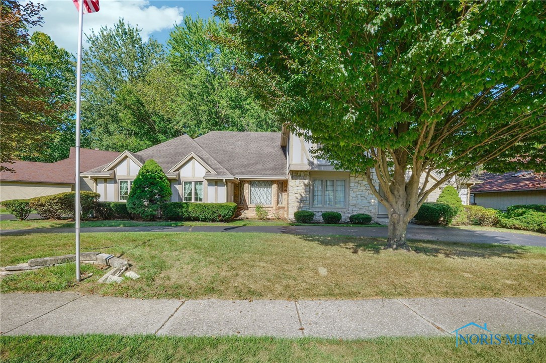 Standing Timbers Ln, Toledo, OH 43623