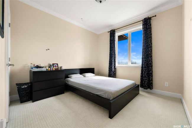 142 Rock Pointe Cres, House other with 8 bedrooms, 5 bathrooms and 6 parking in Pilot Butte SK | Image 24