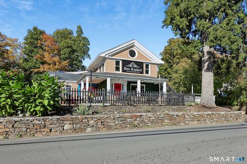 18 Neumann St, Naugatuck, CT, 06770-2315 | Card Image