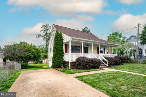 112 Luxor St, MANASSAS PARK, VA, 20111-1819 | Card Image
