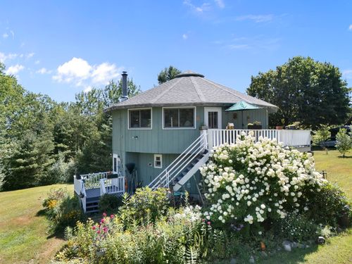 1192 Chapel Hill Rd, Whitingham, VT, 05361-9517 | Card Image