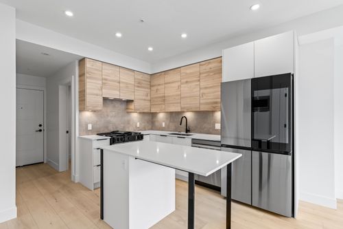 106-30494 Cardinal Ave, Abbotsford, BC, V2T0L5 | Card Image